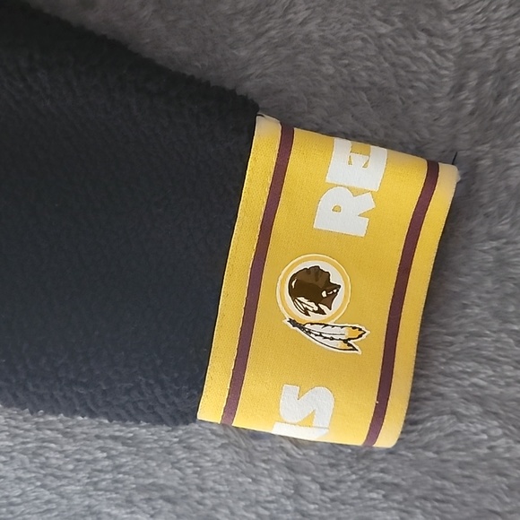 NFL Team Apparel Redskins zip up fleece Hoodie. NWT . Size S - Picture 4 of 10